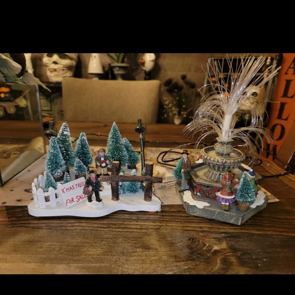 St. Nicholas Square - Trees For Sale - Light Up - Christmas Village & FOUNTAIN - Picture 4 of 4